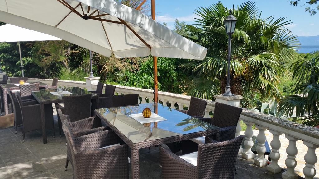 Guest House Villa Marlis Malinska Exterior foto