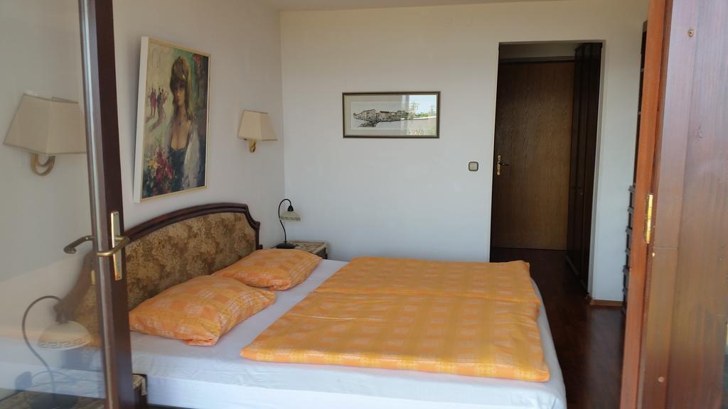 Guest House Villa Marlis Malinska Zimmer foto
